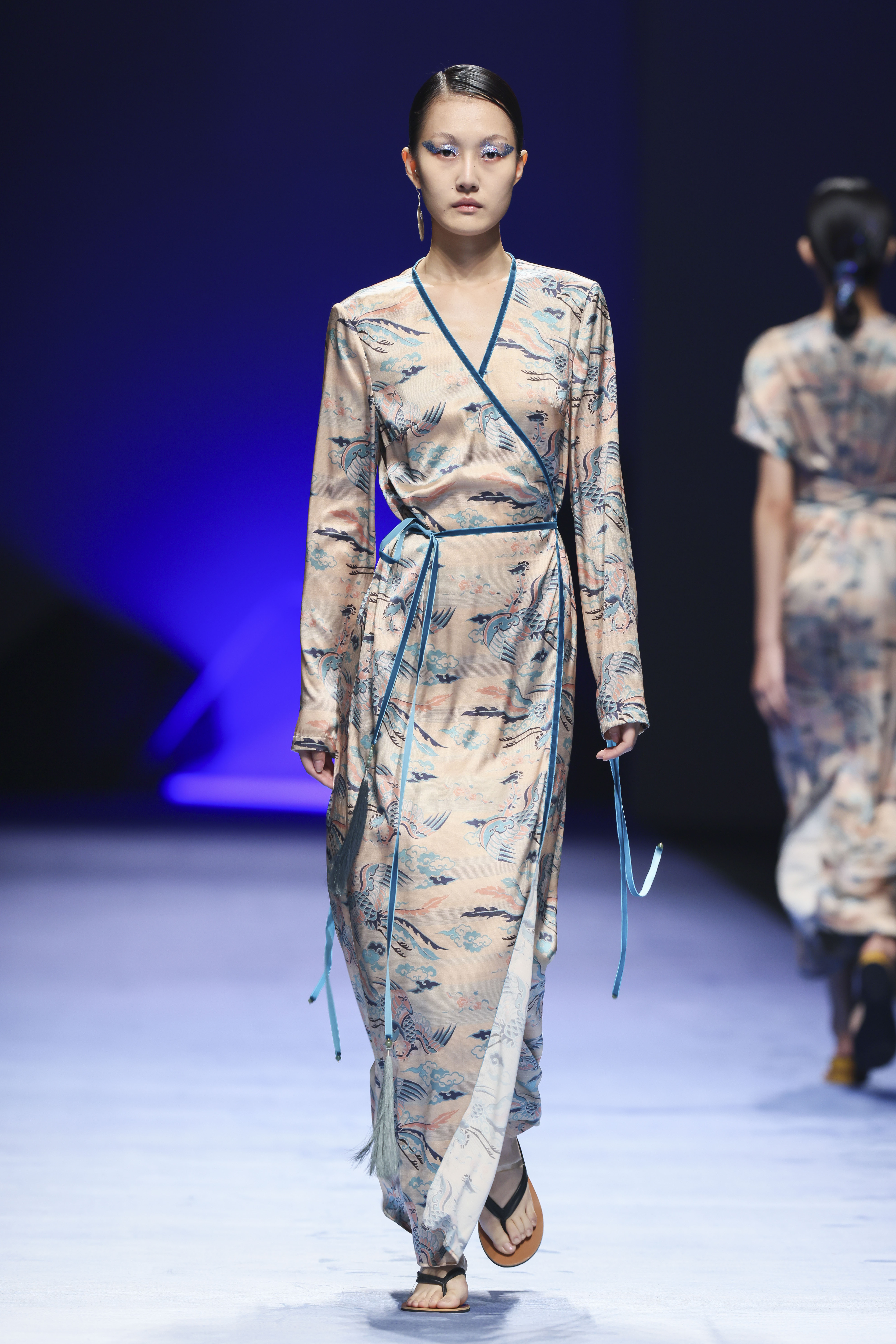 品牌介绍 荷木hemu 品牌:荷木hemu 於2010年缘起於中国上海, 以东方